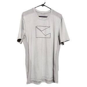 Lululemon Metal Vent Tech Shirt Men’s Sz L Gray Short Sleeve Geometric